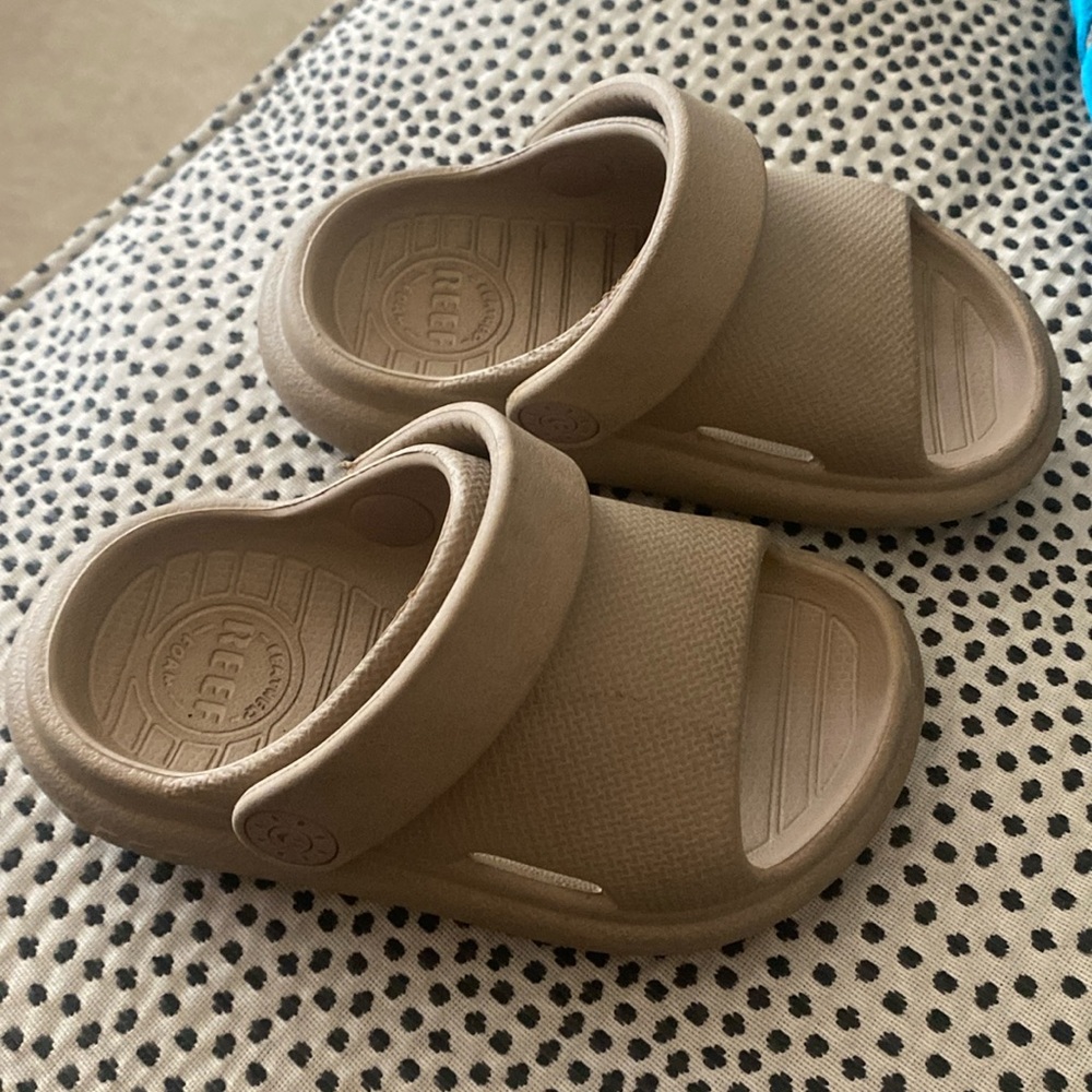 REEF Rio Slide Sandal size 6 toddler